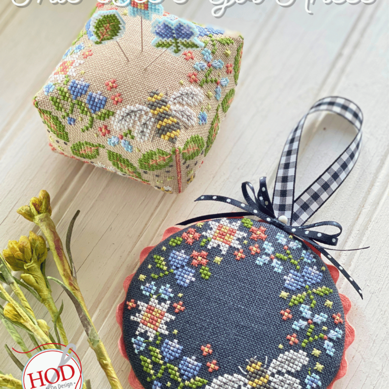 THIS BEE'S GOT KNEES