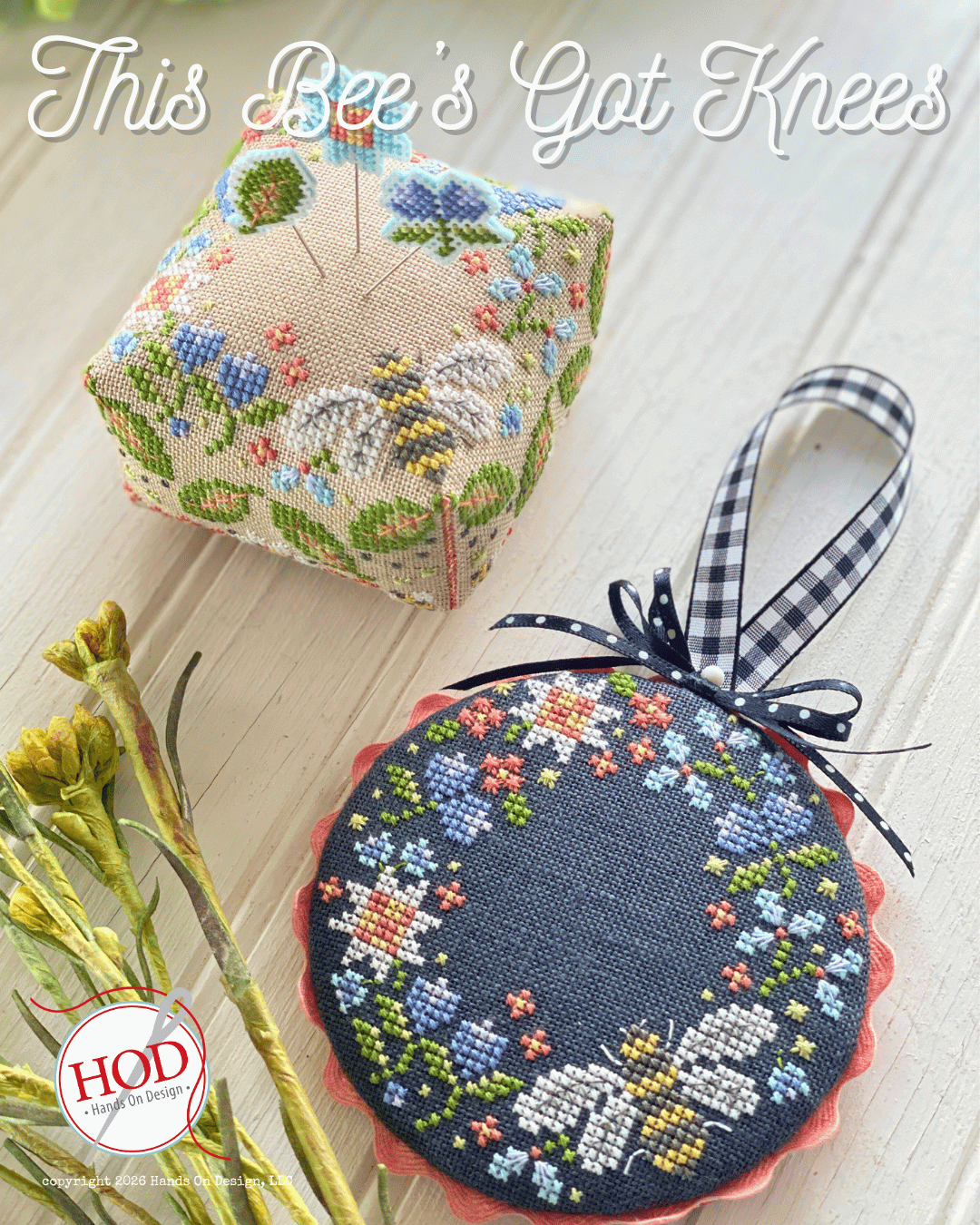 THIS BEE'S GOT KNEES